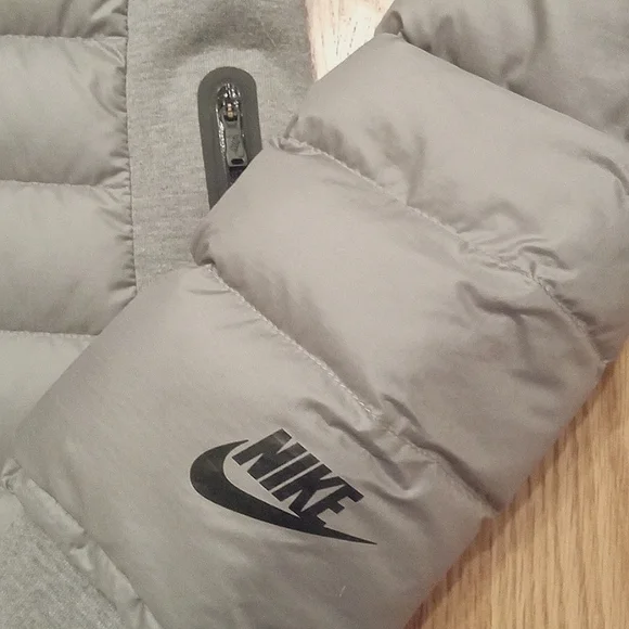 NIKE Tech Fleece Aeroloft Parka Jacket Small - Picture 2 of 11